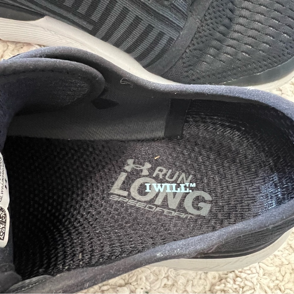 Under Armour Black Running Shoes - Picture 7 of 8